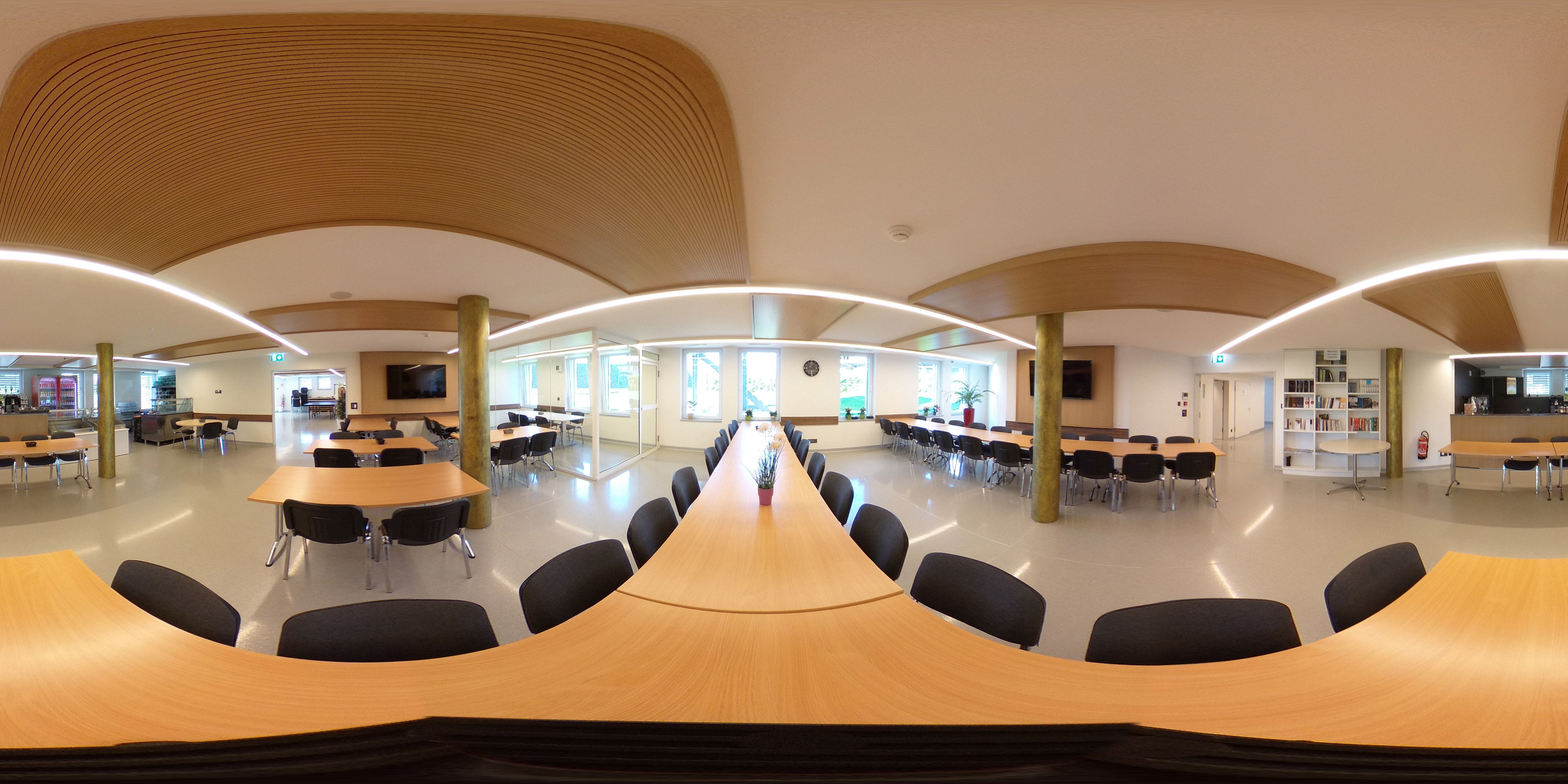 360° 23